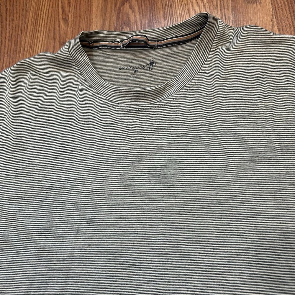 Smartwool Merino 150 Base Layer Shirt Mens M Green Stripe Short Sleeve Tee